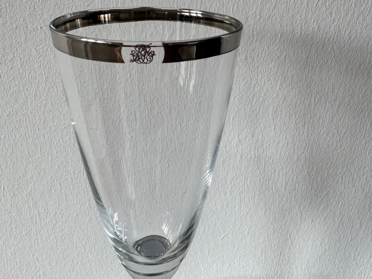 Billede 2 - Champagneglas med sølvkant