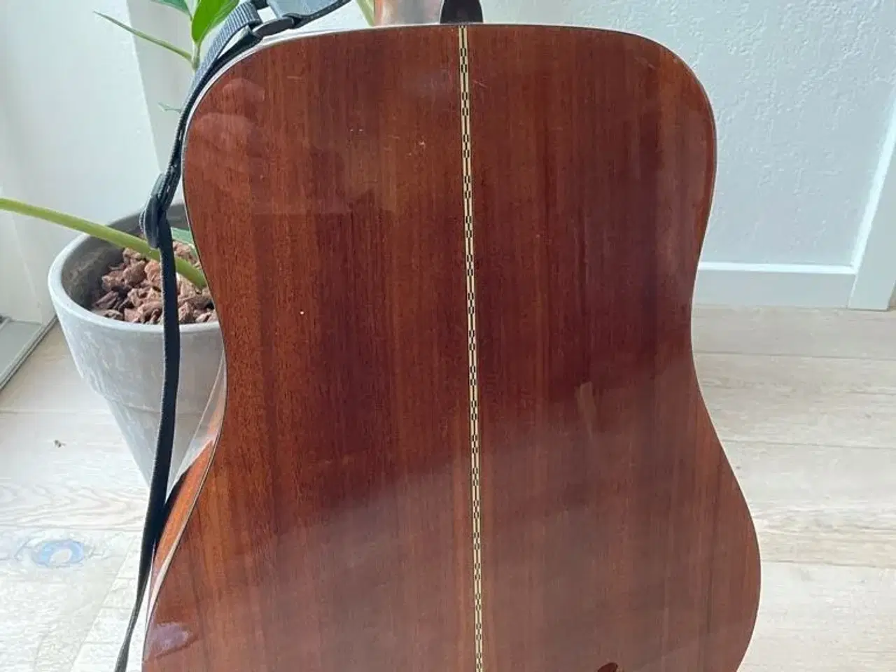 Billede 2 - Veldholdt Sigma 12 Strenget Guitar 