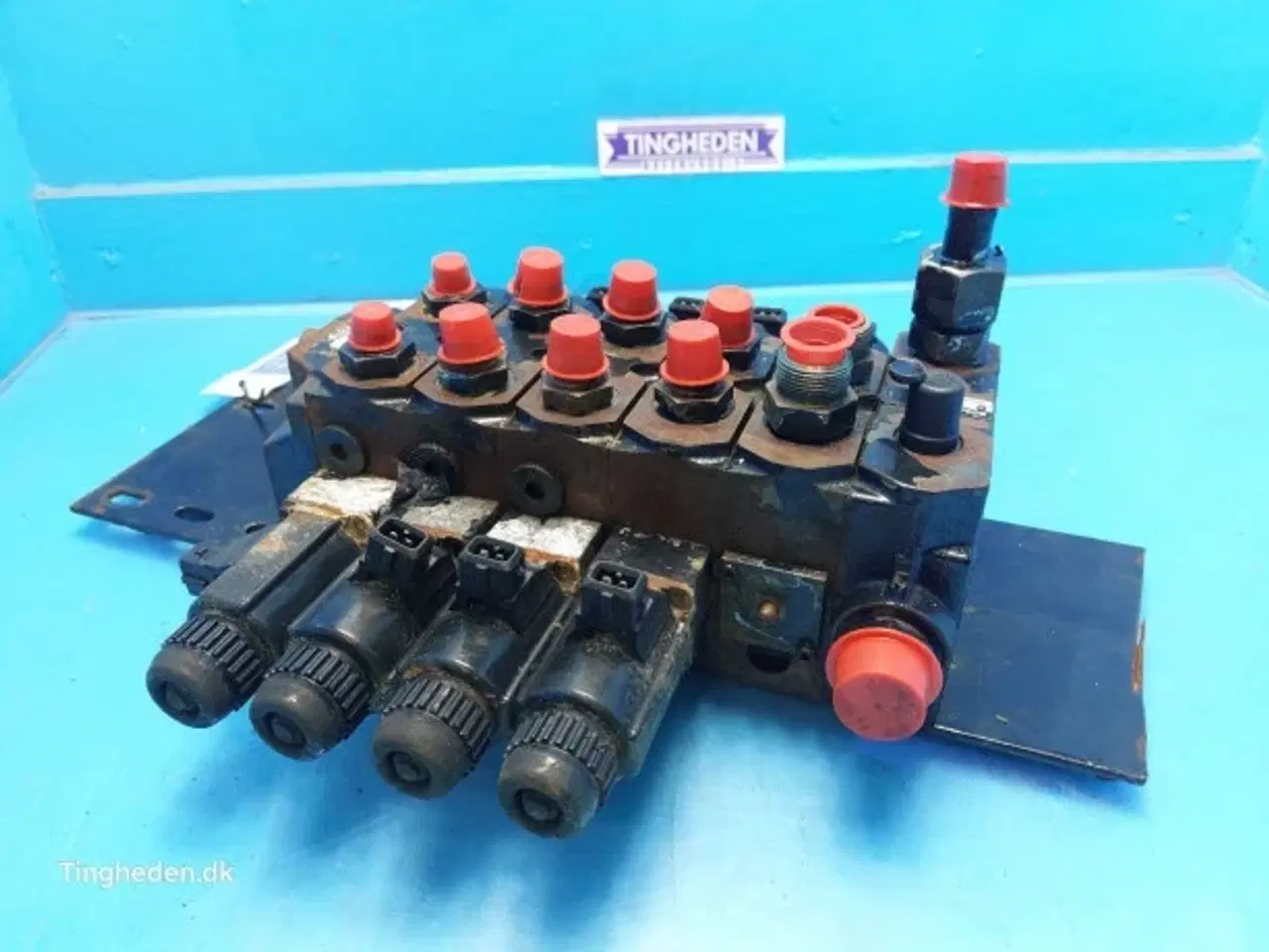 Billede 11 - New Holland FX60 Hydraulikventil 84043951