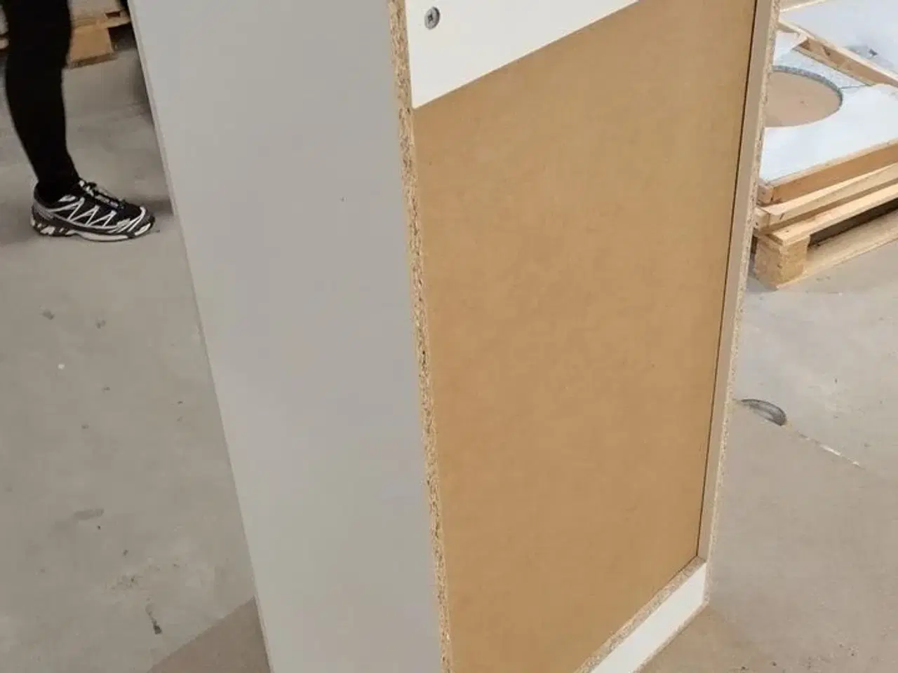 Billede 7 - 4 stk. usamlet højskabe H: 195,2 x B: 50 x D: 34,0 med låge og 16 hylder