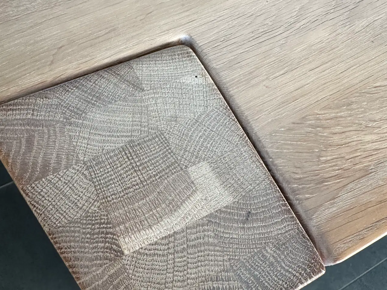 Billede 5 - Massiv egetræsbord 