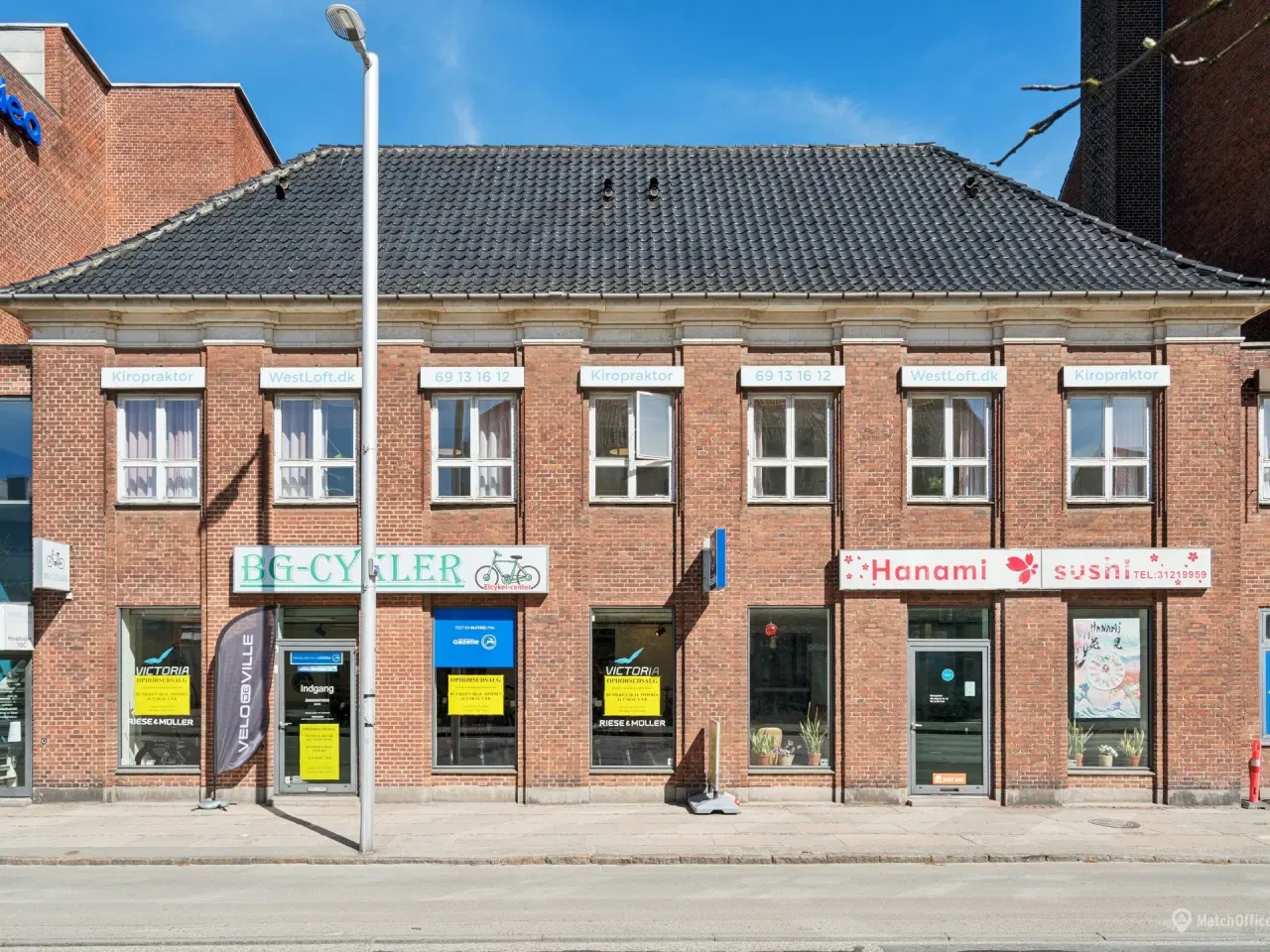 Billede 1 - Velbeliggende butikslejemål med god eksponering