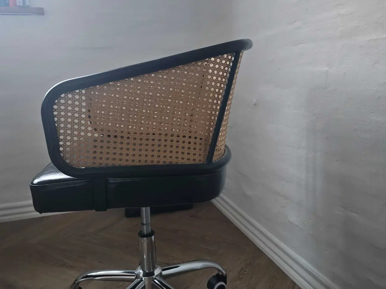 Billede 4 - Super fin og ubrugt kontorstol