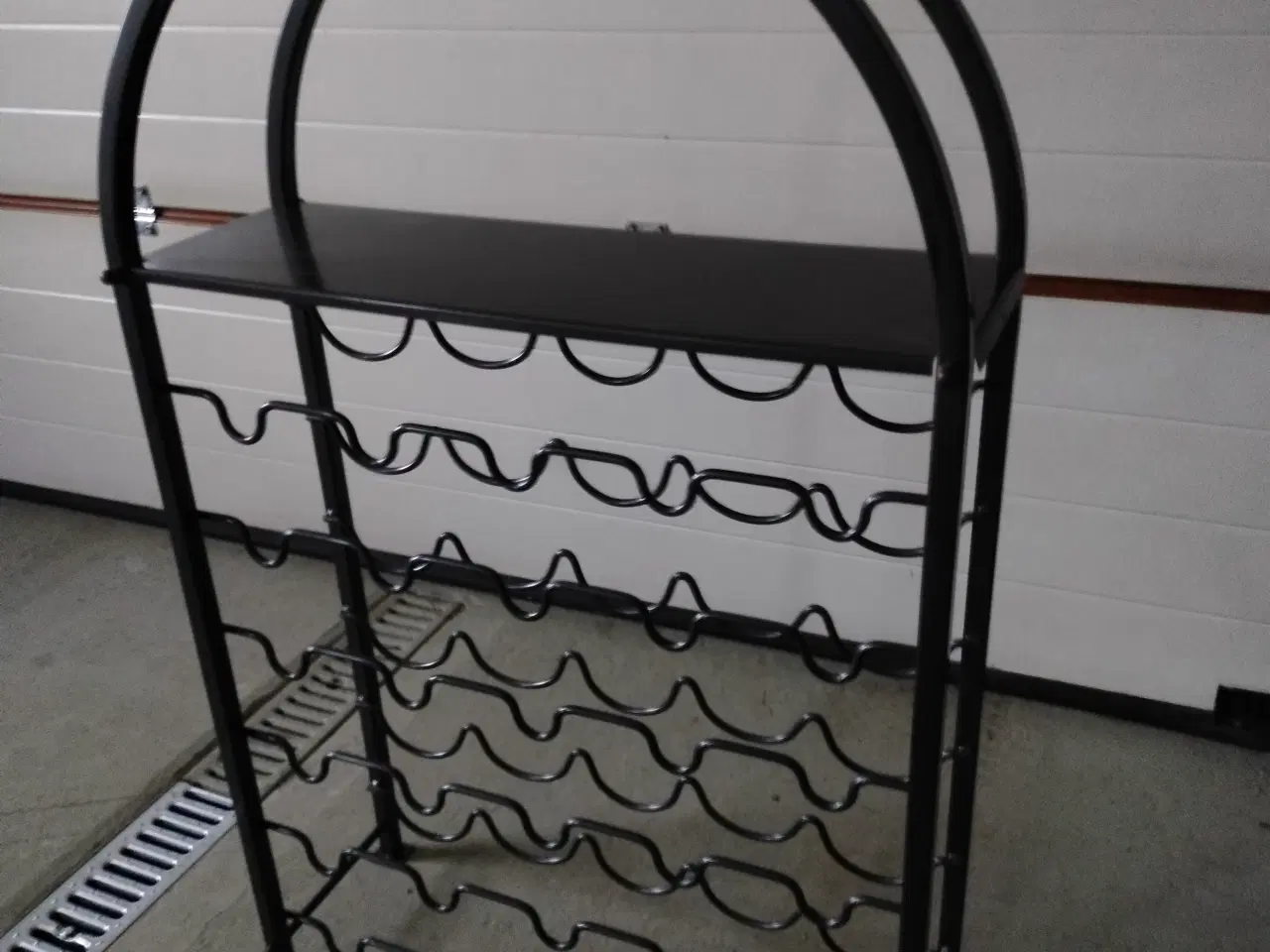 Billede 1 - vinreol i stål