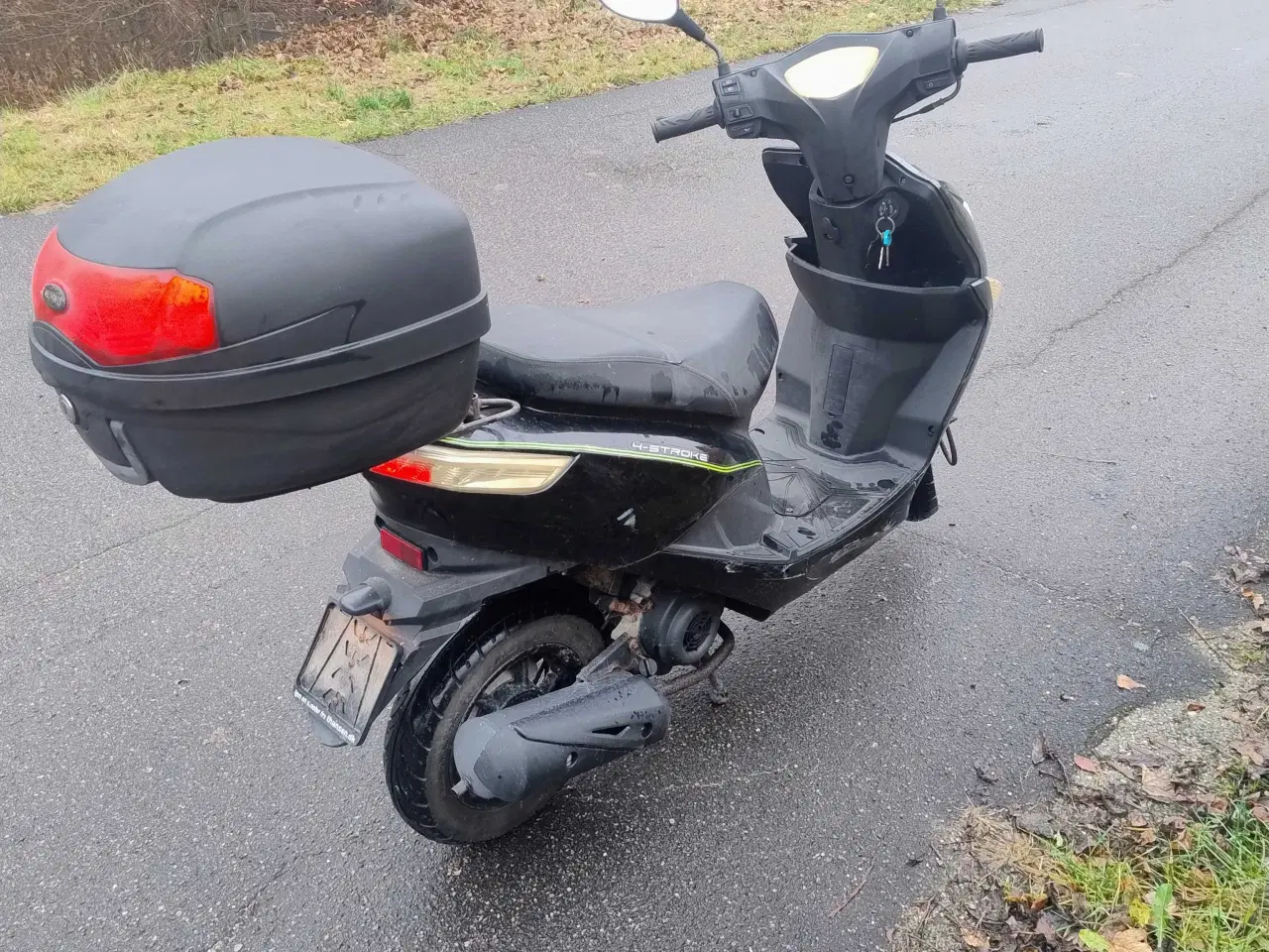 Billede 4 - VGA explore 30 knallert med stik 