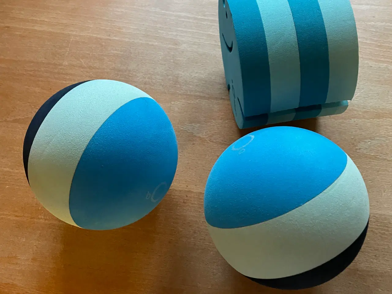 Billede 1 - Bobles blå bolde og lille fisk