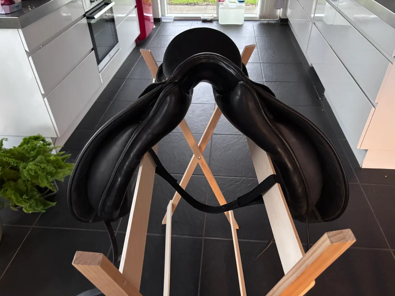 Billede 5 - Trainers Mariel Dressursadel 17”