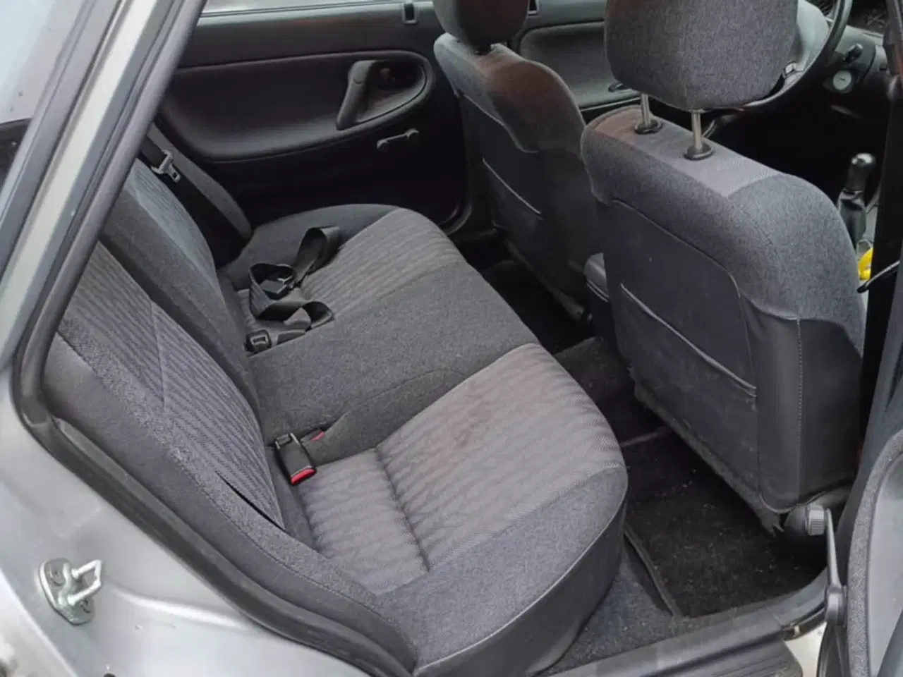Billede 5 - Mazda 626 sælges billigt - som beset - afmeldt 