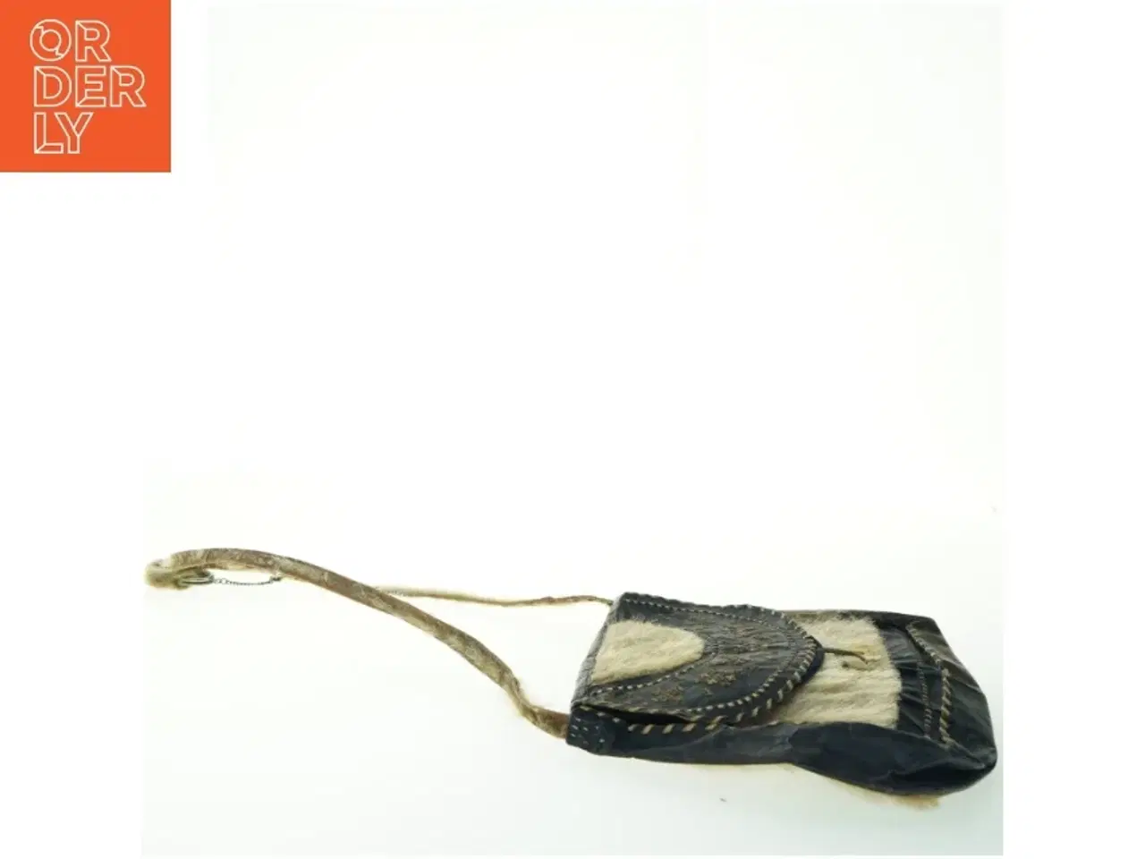 Billede 3 - Pelsbetrukket skuldertaske med broderi (str. 24,5x29 cm)