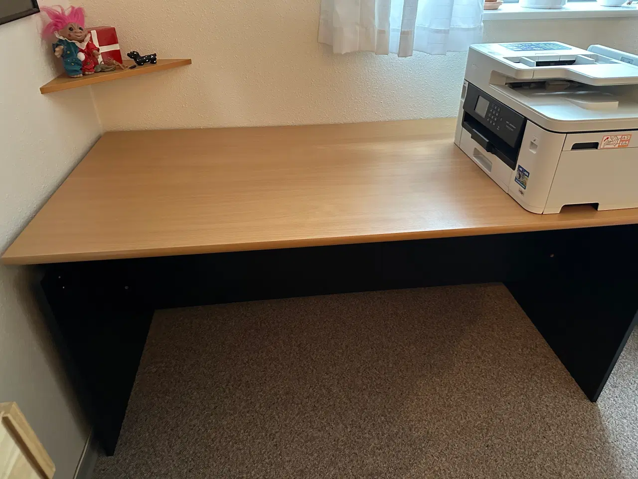Billede 1 - Skrivebord
