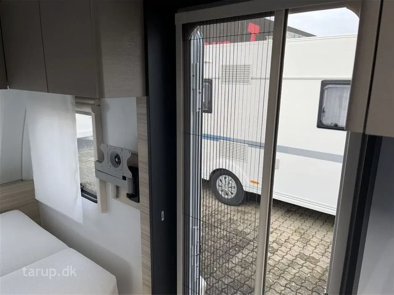 Billede 12 - 2025 - Adria Altea 552 PK   Dobbeltseng, 2 køjer, rundsiddegruppe, blæservarme, el-gulvvarme, myggenetsdør, Adria Smartbox