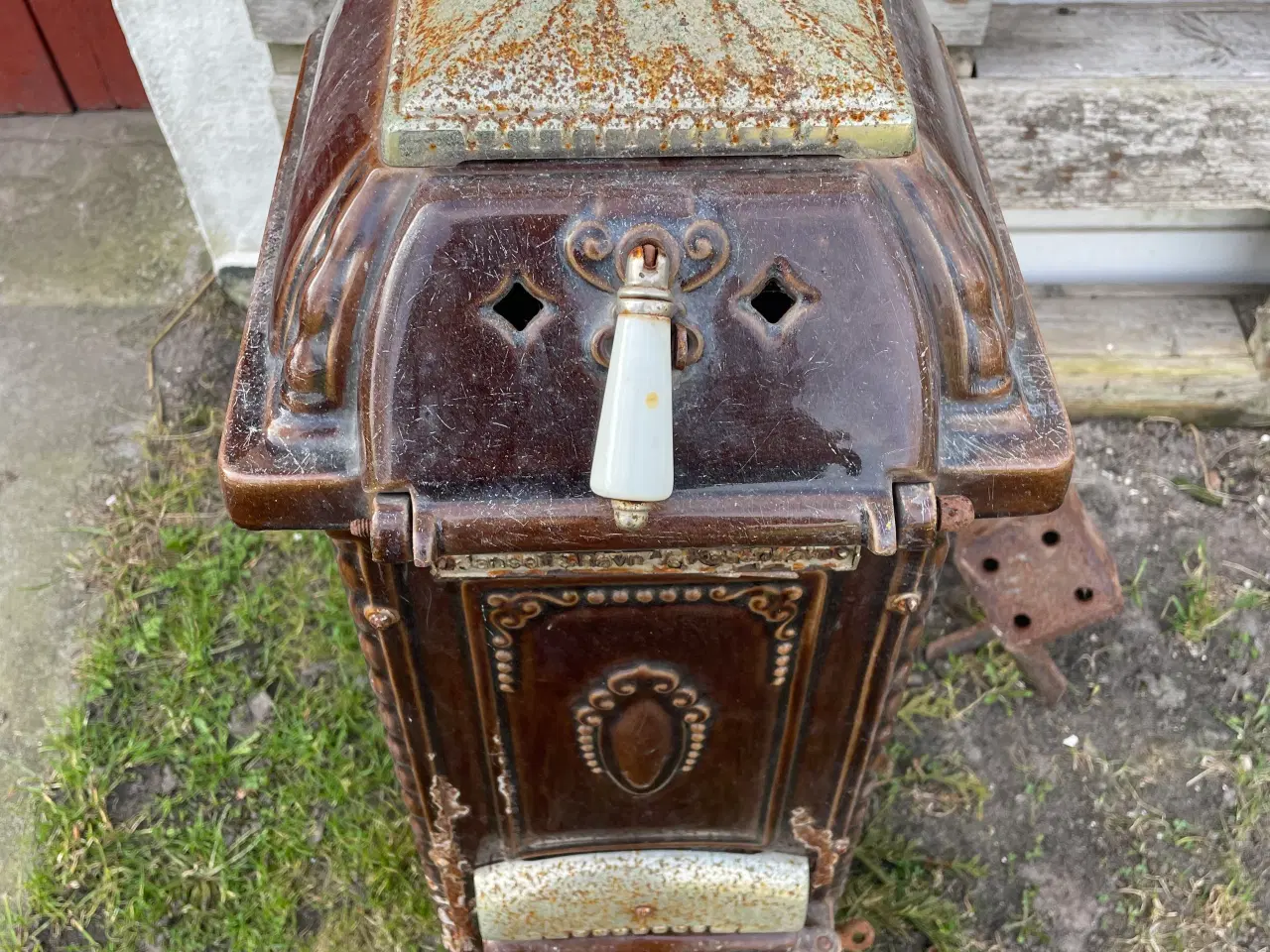 Billede 3 - Antik brændeovn i jern.