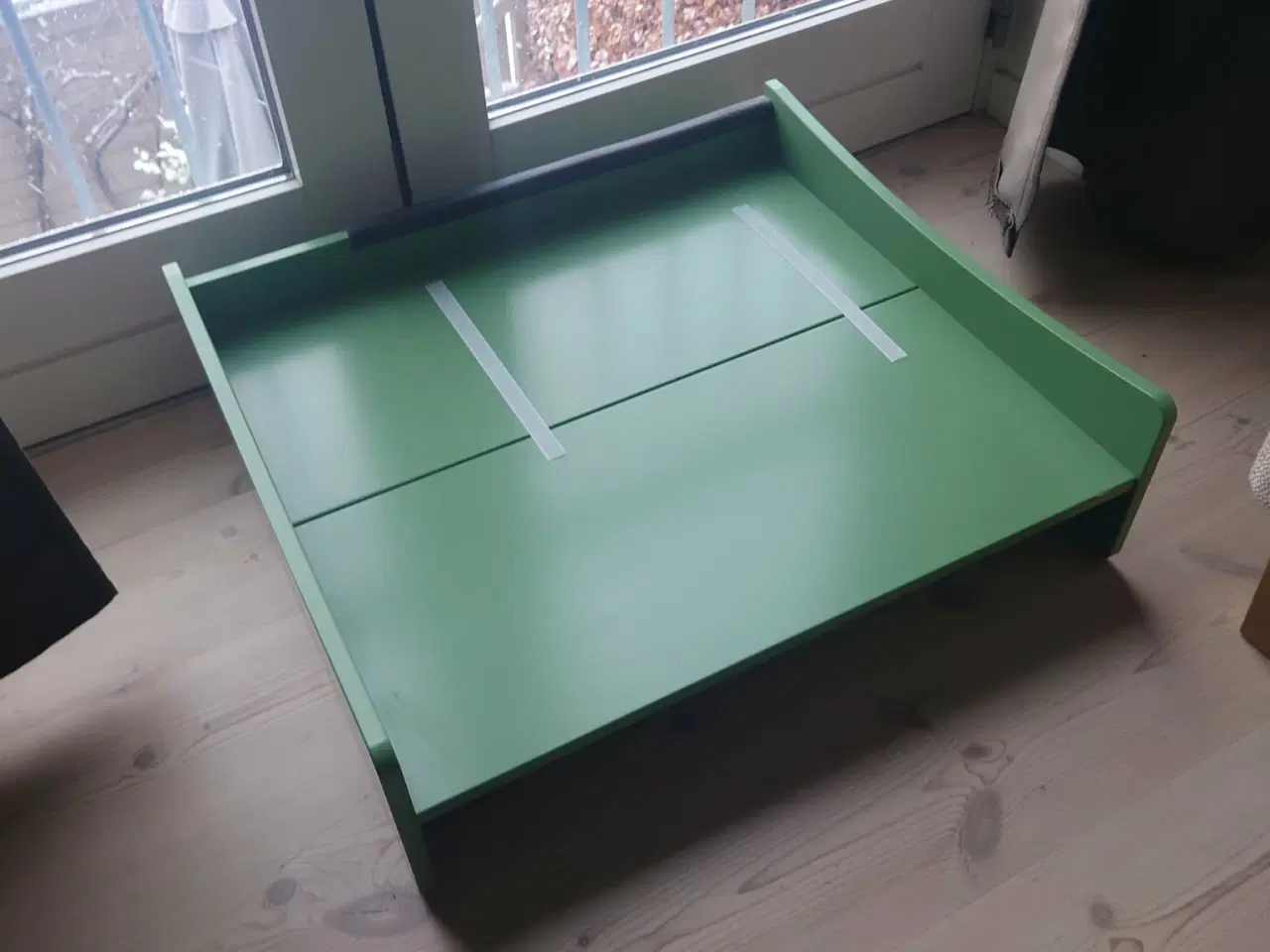 Billede 1 - Puslebord og hynde i fin stand