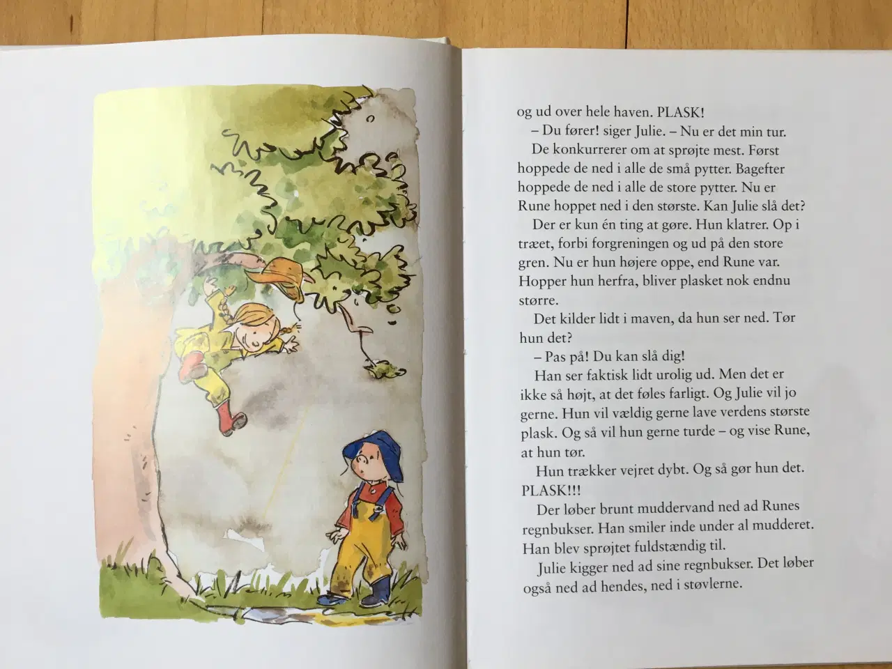 Billede 3 - Børnebog ”Rune & Julie og spøgelset i Simons hus”