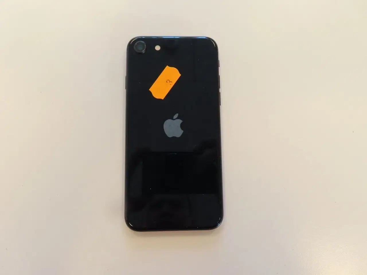 Billede 2 - Mobiltelefon APPLE Iphone SE 3. Gen - 64 GB