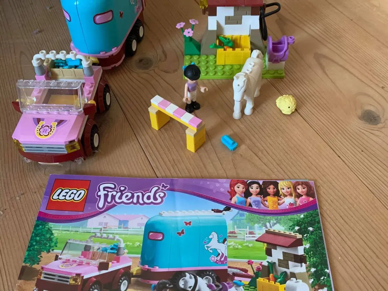 Billede 1 - Lego Freinds - Emmas hestetrailer 3186