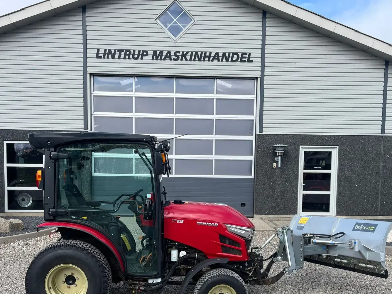 Billede 8 - Yanmar YT 235H 4WD Snow Edition med sneplov og spreder