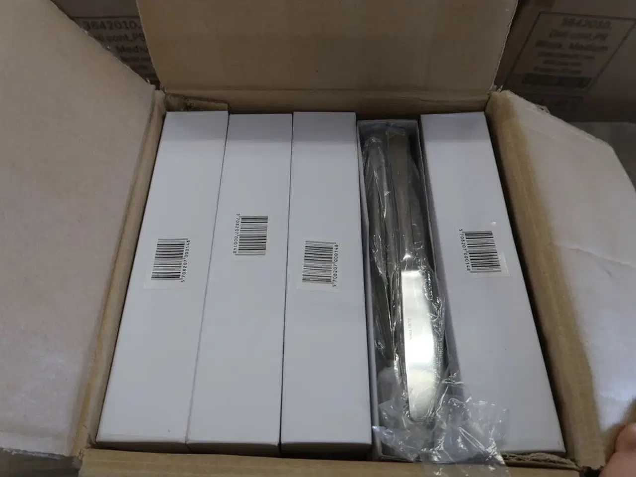 Billede 2 - 3 kasser (300 pr. stk.) Dessert/frokost kniv  L205 mm  COSMOS 336009