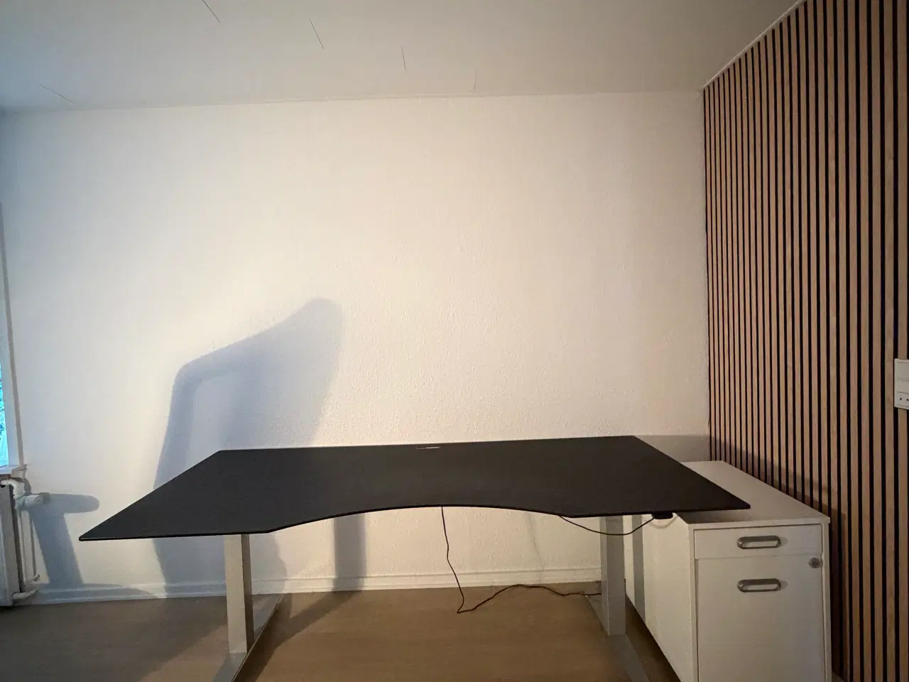 Billede 1 - Hæve sænkebord (+ kommode)