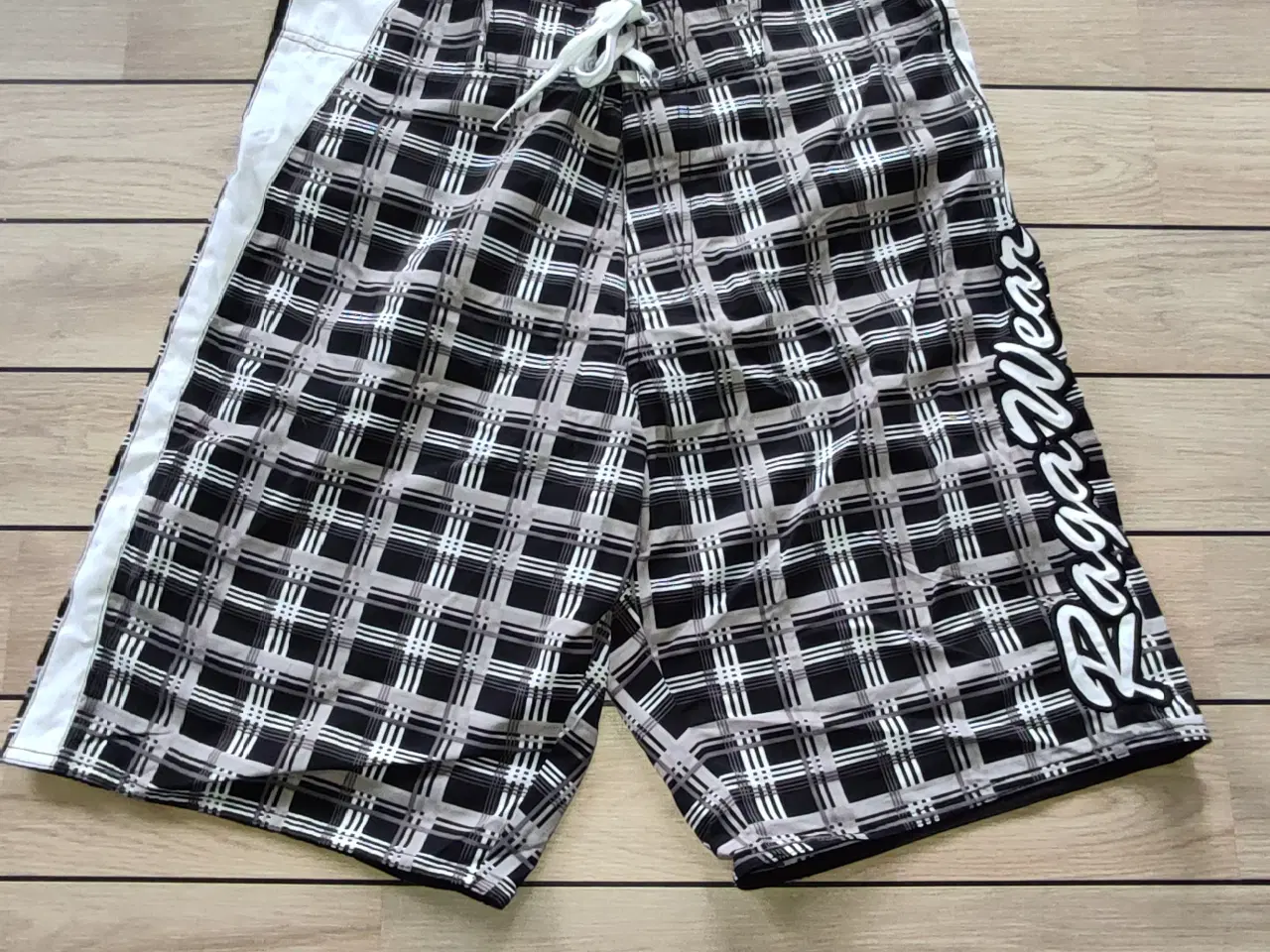 Billede 2 - Shorts, Raga Wear, str M, Samlet pris 100,-