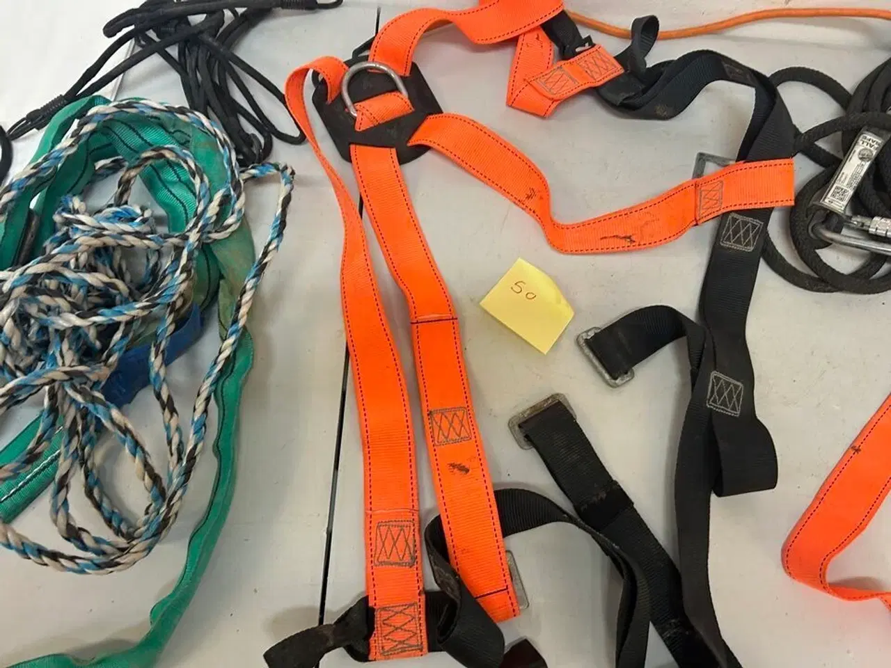 Billede 5 - Sikkerhedsudstyr til arbejde på tag mm.