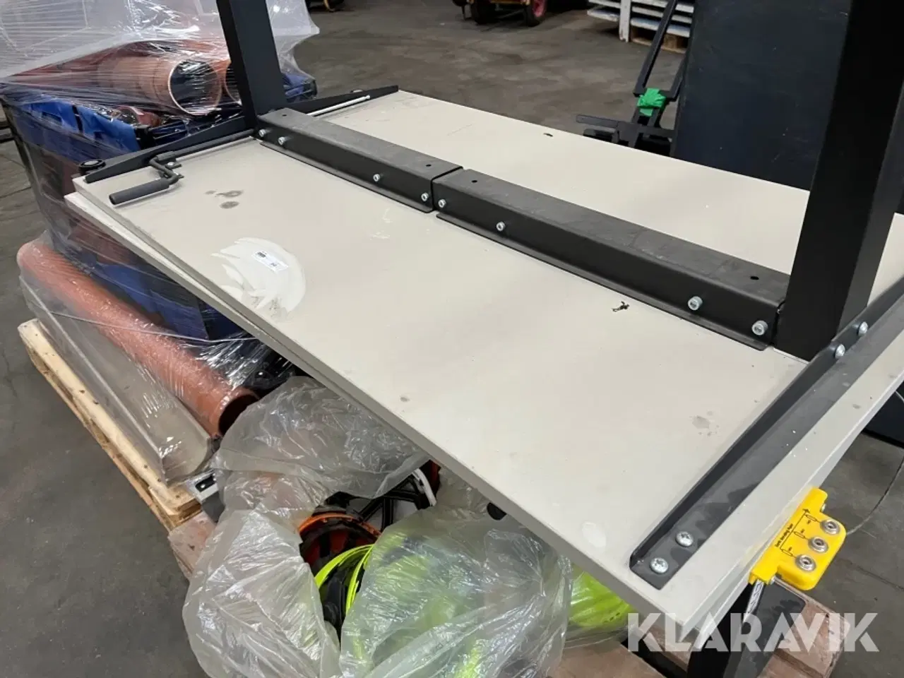 Billede 6 - Lot - hæve/sænke borde, kloakrør, hjelme