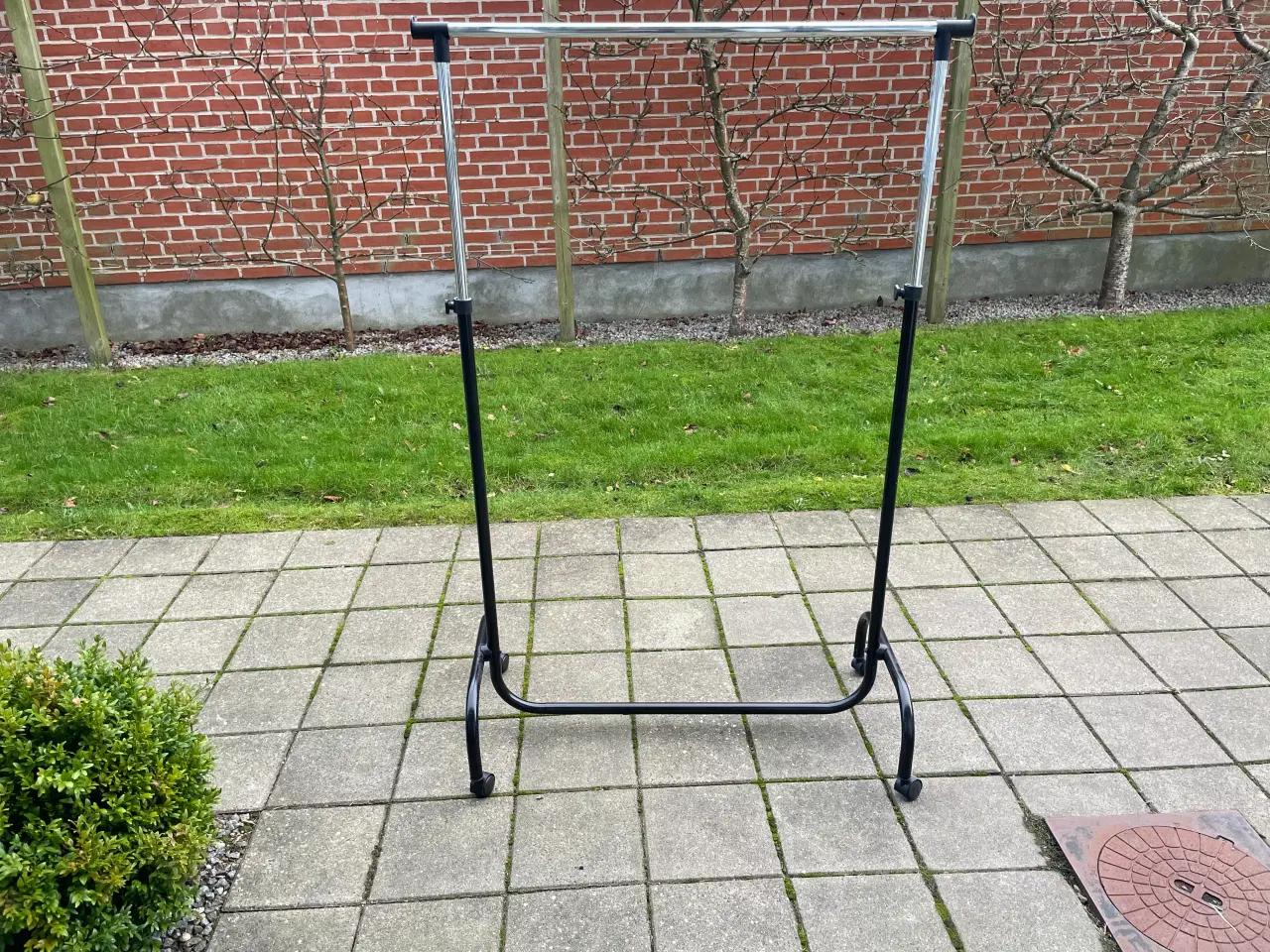 Billede 2 - Tøjstativ. Afhentes i Nibe