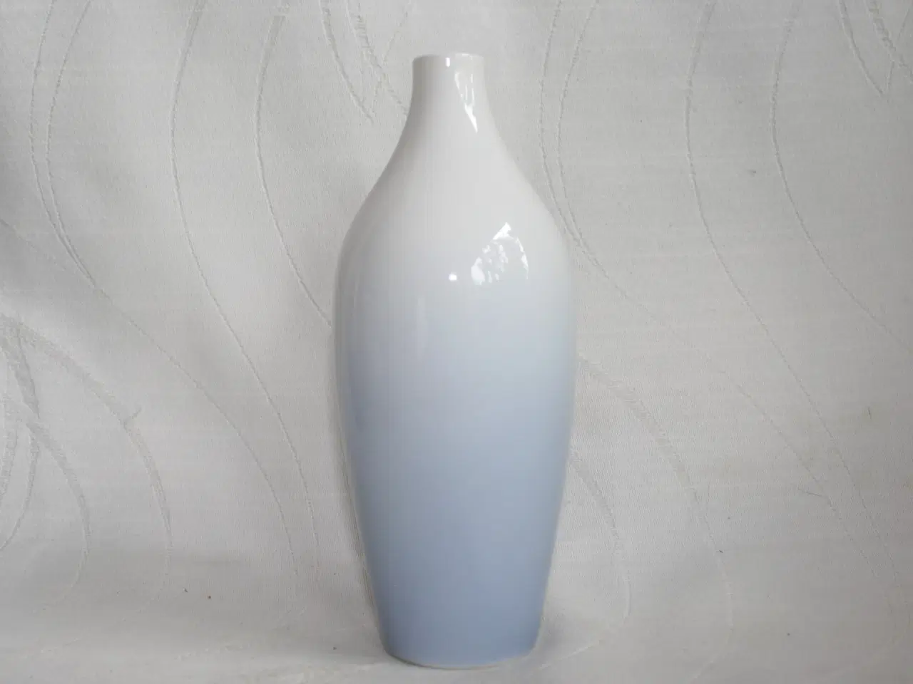 Billede 3 - Vase med liljekonval fra bing og Grøndahl