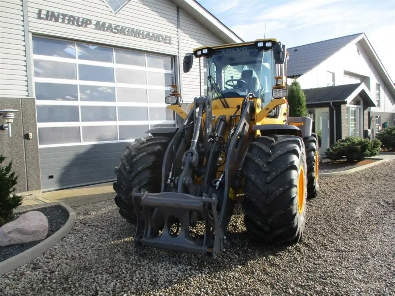 Billede 17 - Volvo L 70 H H2, BEMÆRK MED GARANTI FRA VOLVO FREM TIL DEN 18.6.2026. AGRICULTURE DK-maskine, Co-Pilot & med 750mm Michelin MEGA X BIB hjul.