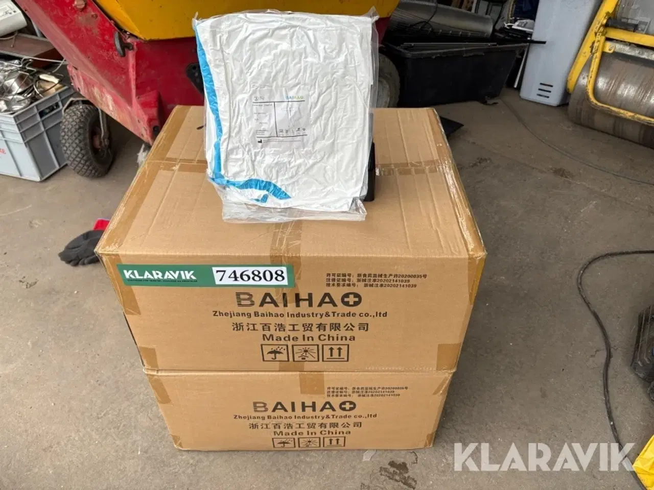 Billede 1 - Dragter Baiha 100 styk