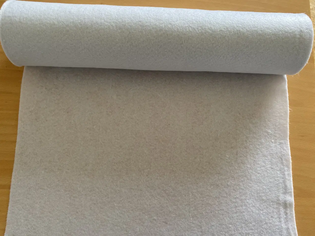 Billede 2 - Hobbyfilt lyseblå 