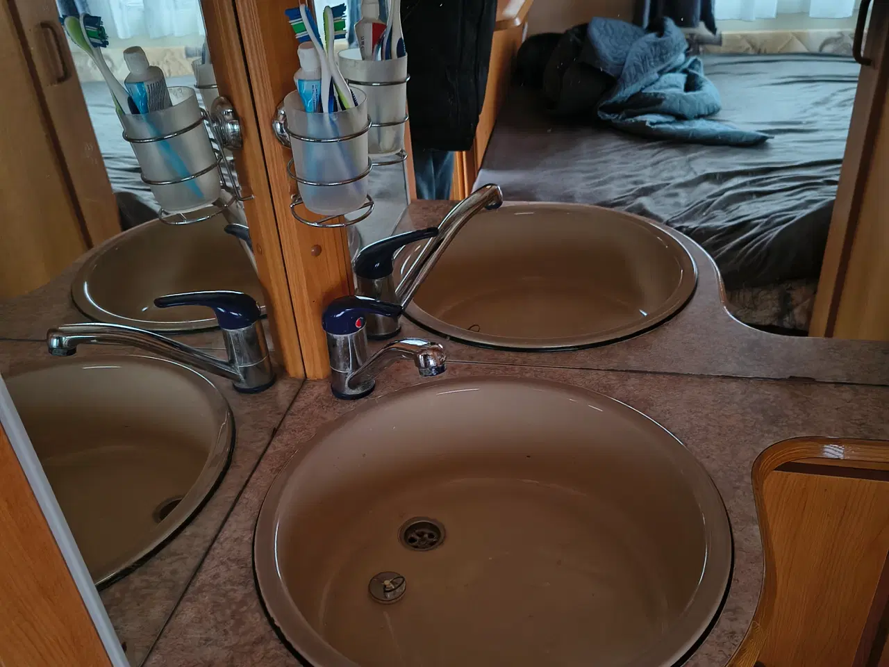 Billede 10 - Rigtig god campingvogn med mover