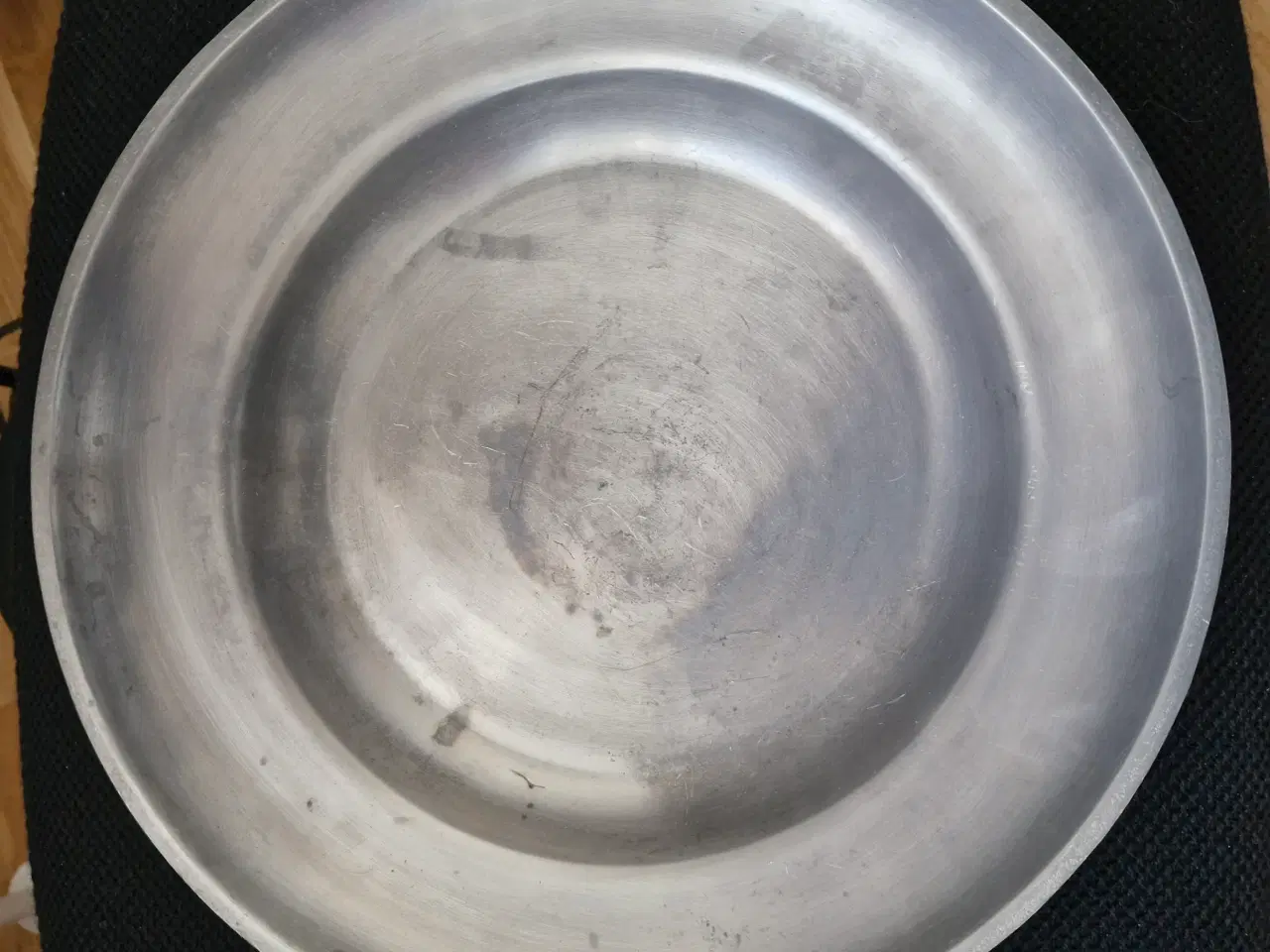 Billede 4 - Stort bordfad i tin af mærket FV-TREKRONER