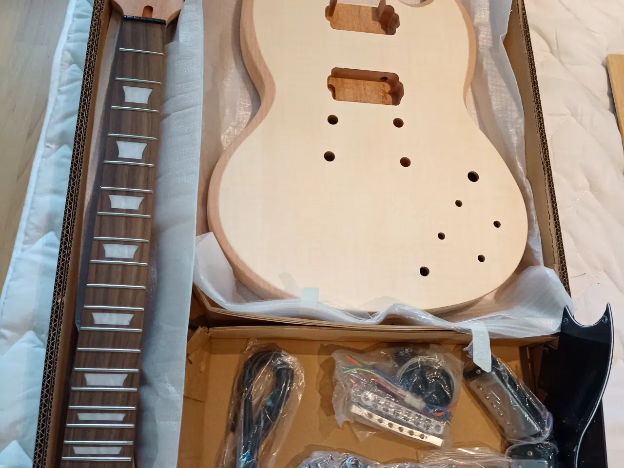 Billede 1 - Guitar kit SG Stil