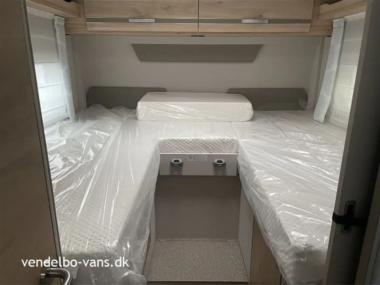 Billede 15 - 2023 - Dethleffs Pulse Classic T 7051 EB   Luksuriøs camper med enkeltsenge og stor garage