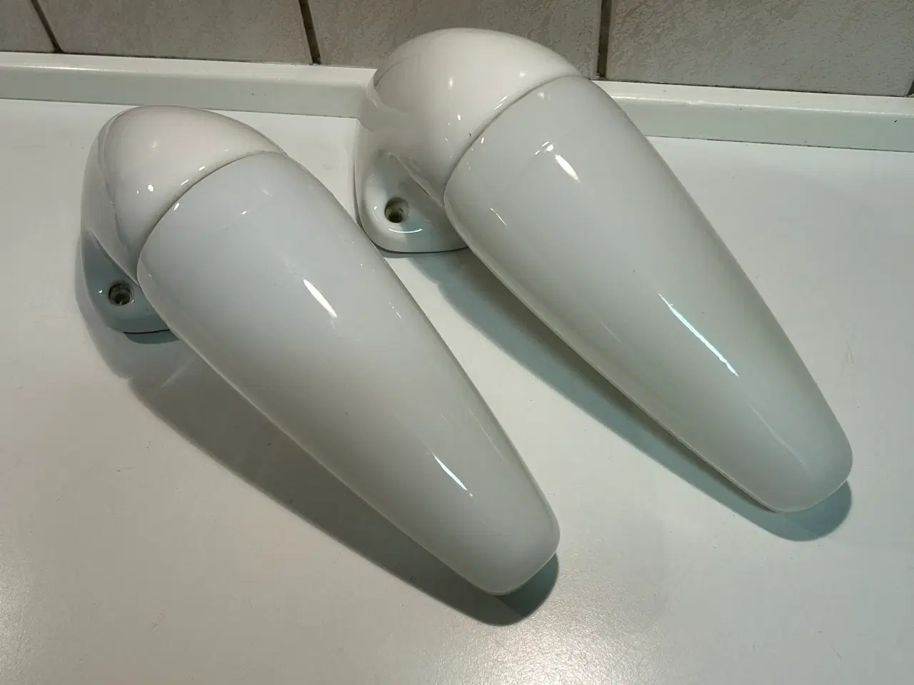 Billede 1 - 2 stk. IFØ  Badeværelses lamper