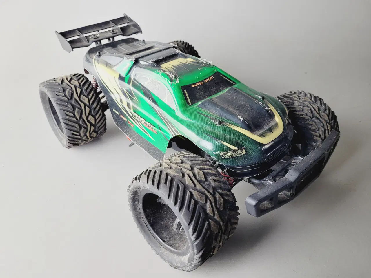 Billede 1 - 🚀 Hurtig RC Bil "Storm Speed" 