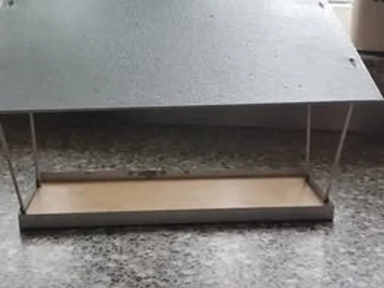 Billede 1 - Galvaniseret fuglefoderhus