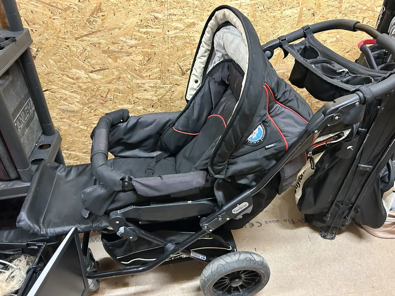 Billede 1 -  Emmaljunga klapvogn 