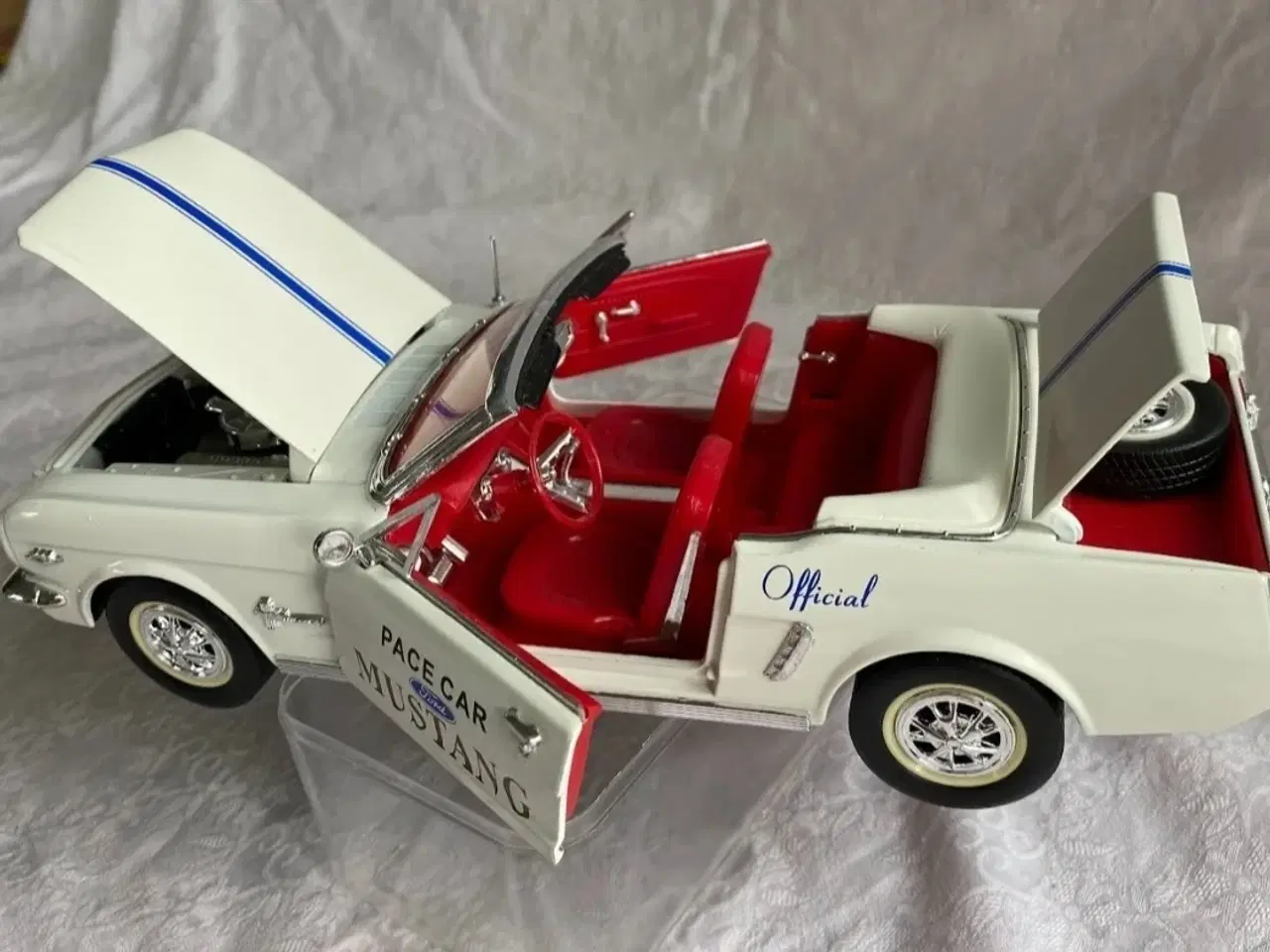 Billede 6 - Ford Mustang "Pace Car" 1964 - 1:18 
