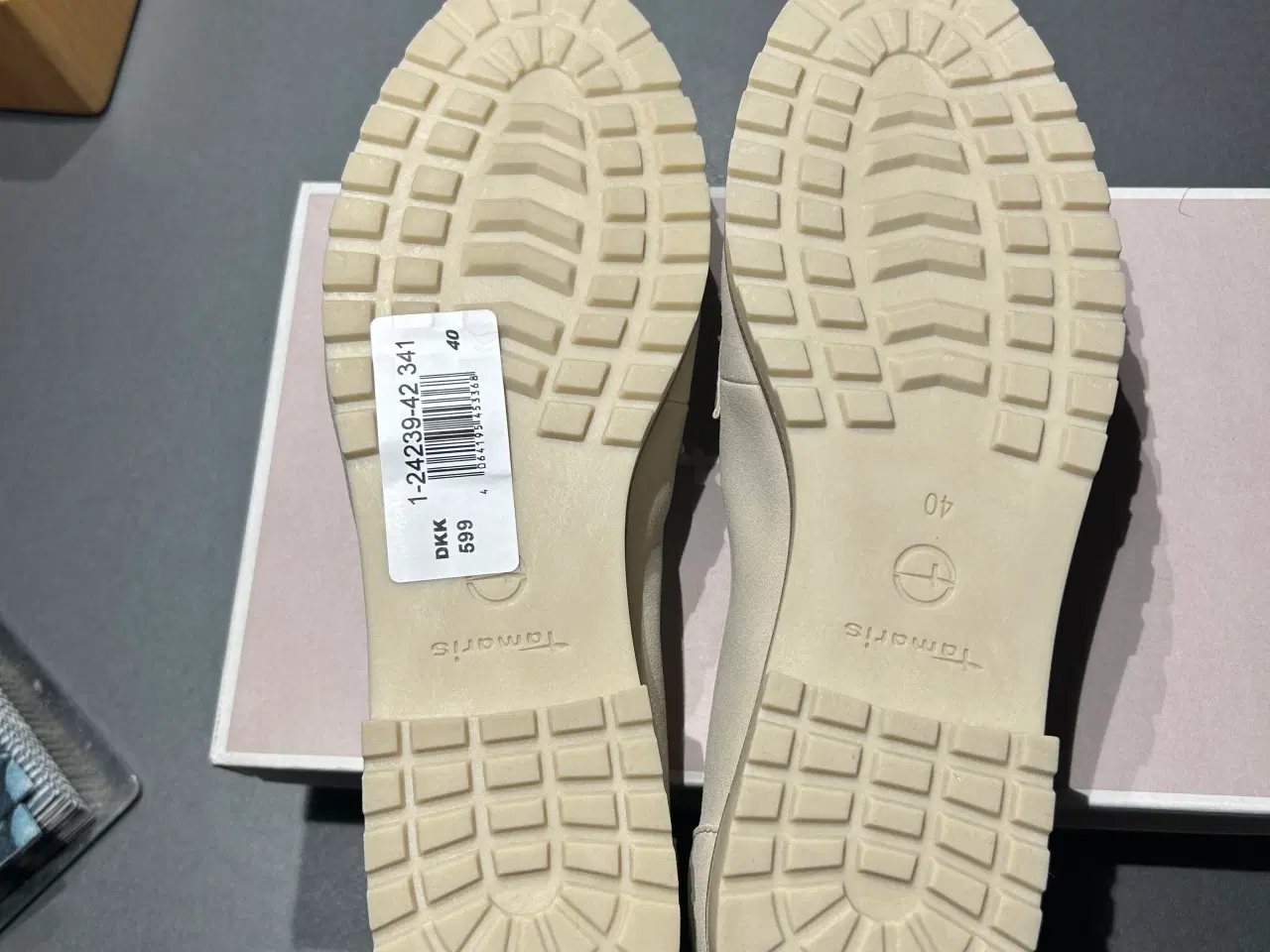 Billede 3 - Spritnye loafers fra Tamaris i str. 40