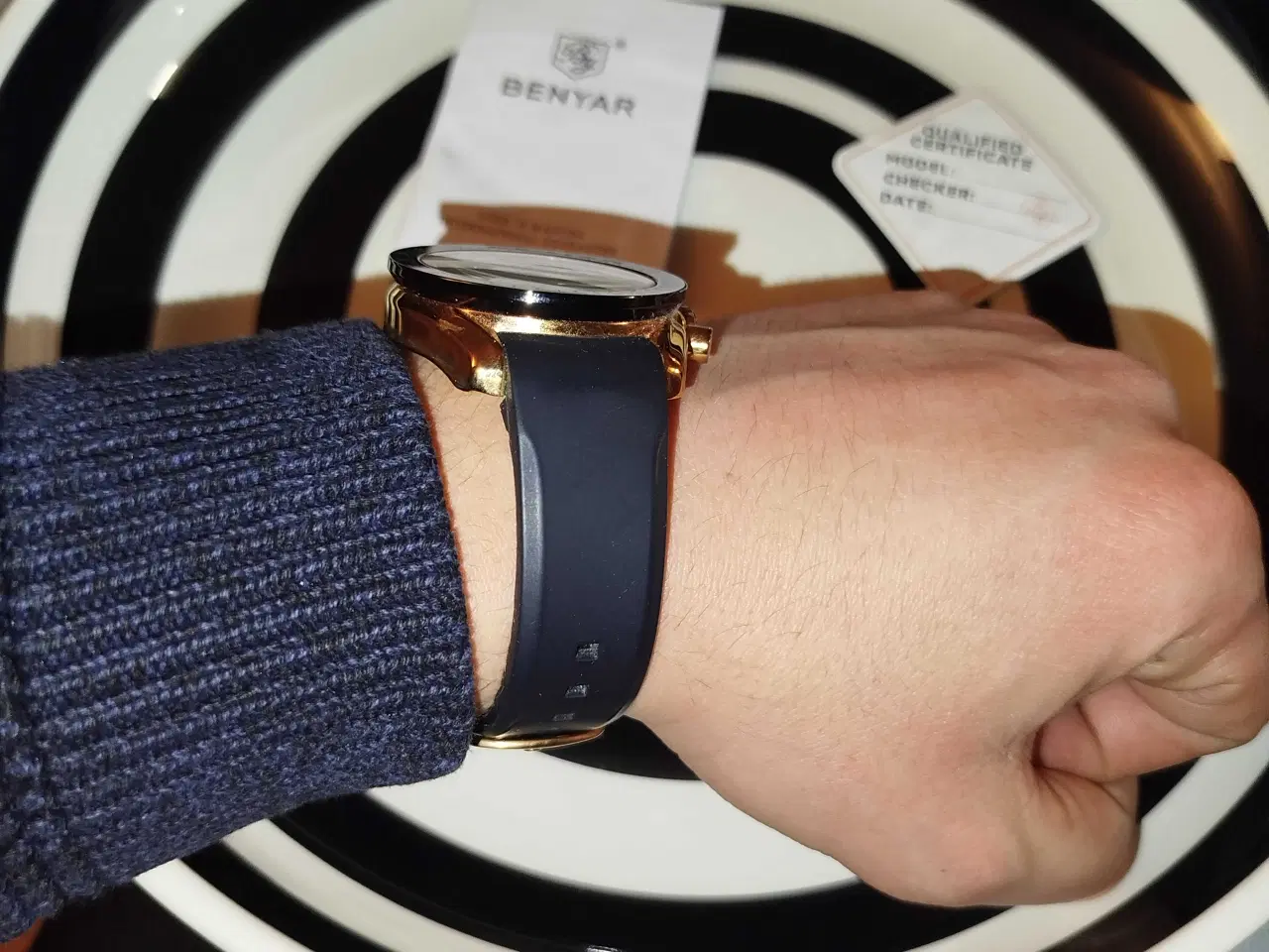 Billede 6 - Stort Herre ur i guld og sort farve