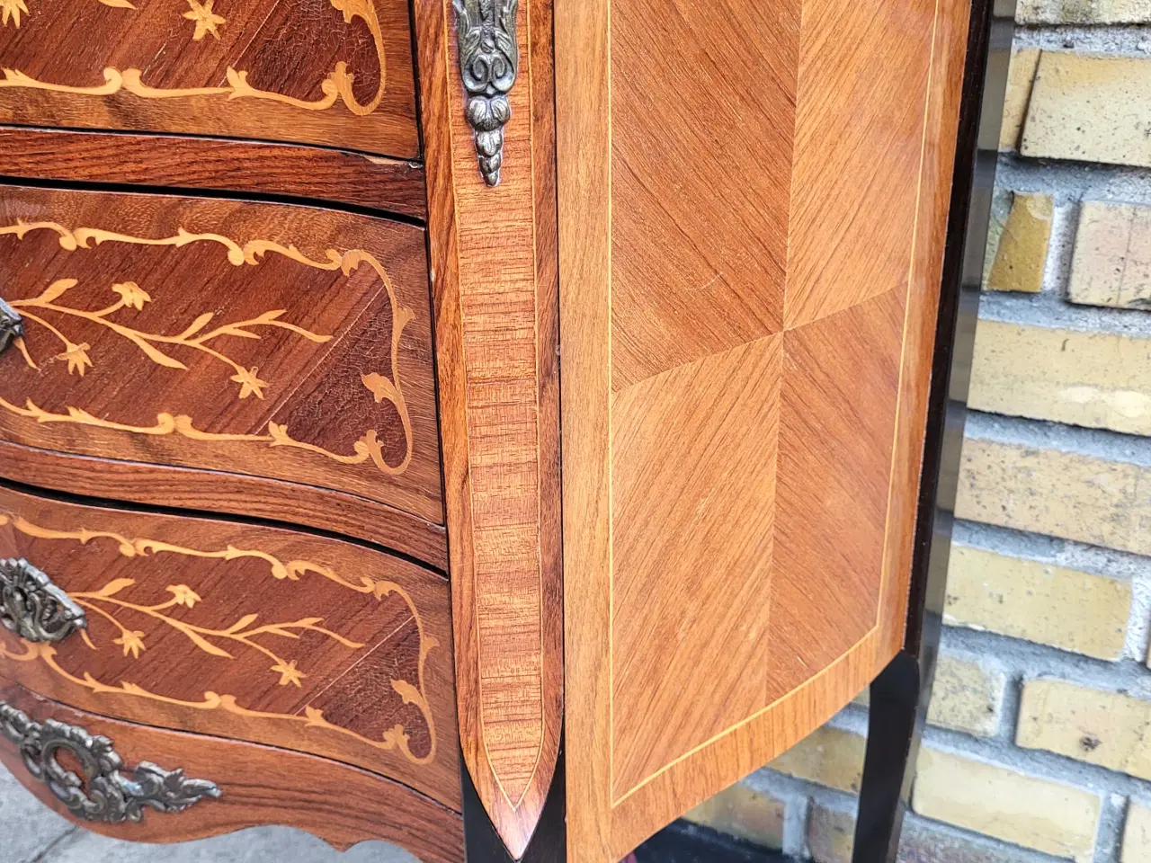 Billede 6 - Lille "antik" kommode med 3 skuffer og marmorplade