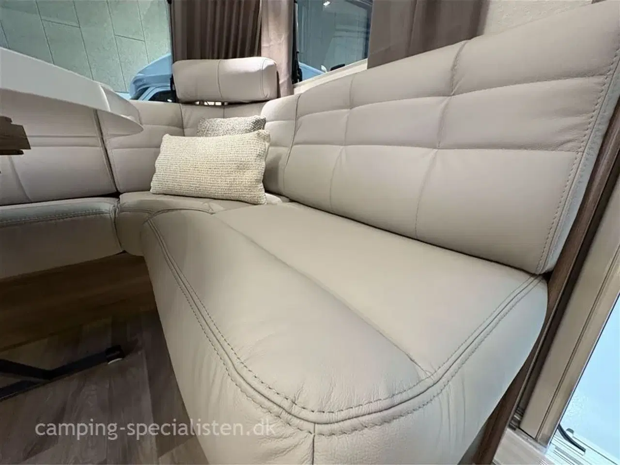 Billede 6 - 2026 - Kabe Imperial 630 TDL E8 Kabe Imperial 630 TDL E8 KS spejlvendt model 2026 kan nu opleves hos Camping-Specialisten