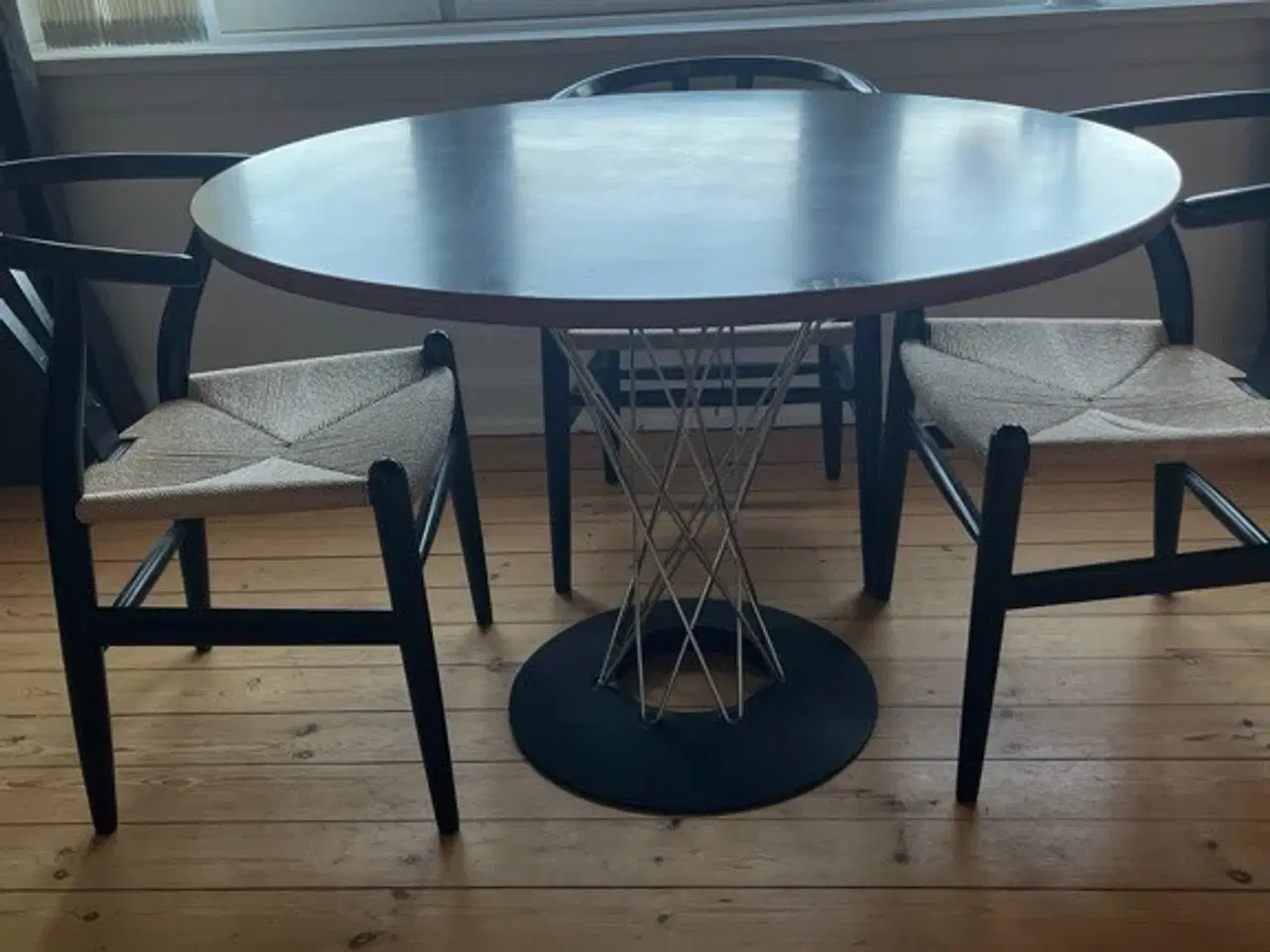 Billede 2 - Spisebord sælges