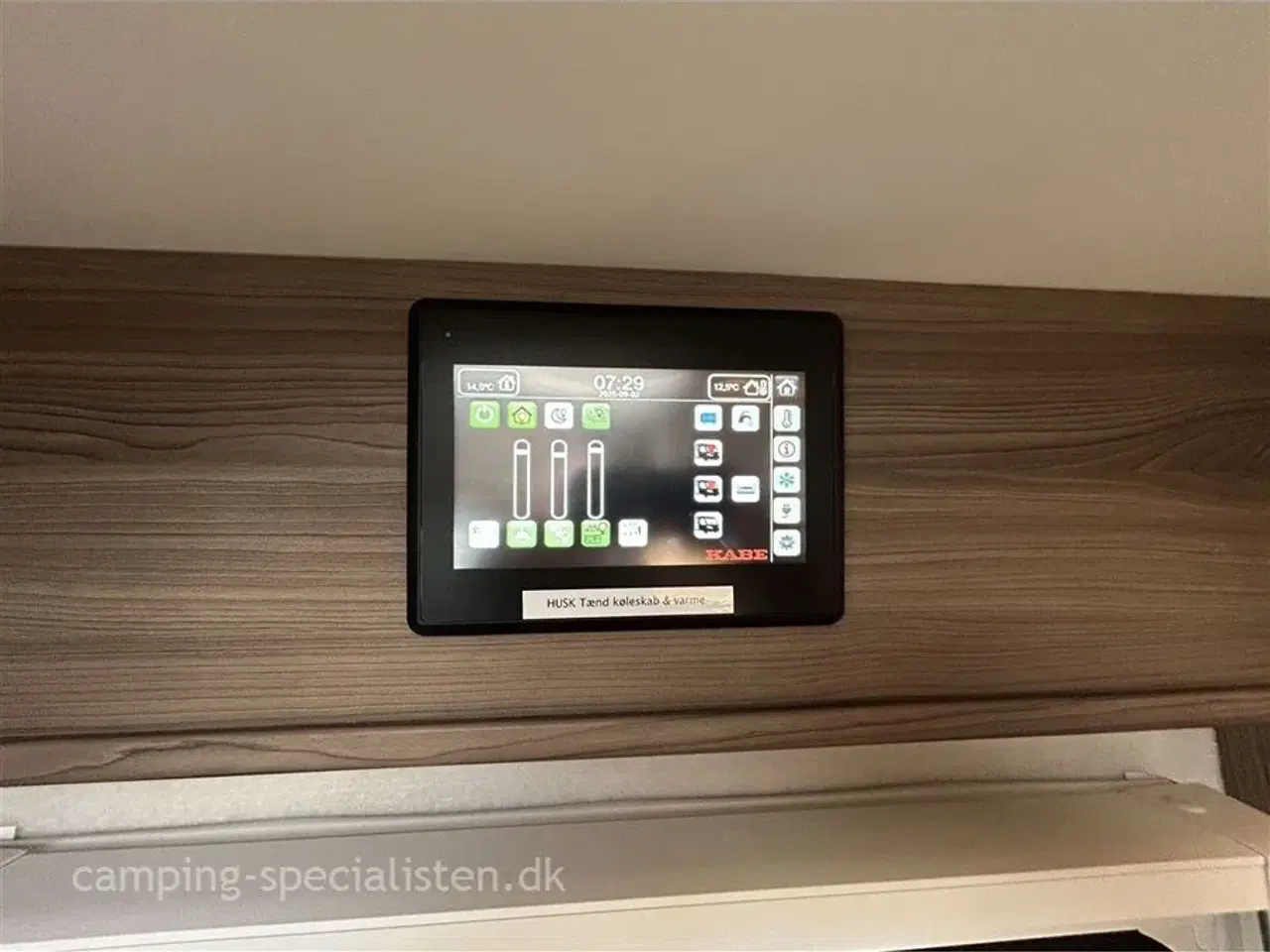 Billede 8 - 2025 - Kabe Travel Master Crown i760 LGB   Kabe Crown 760 LGB model 2025 på Mercedes kan nu ses hos Camping-Specialisten