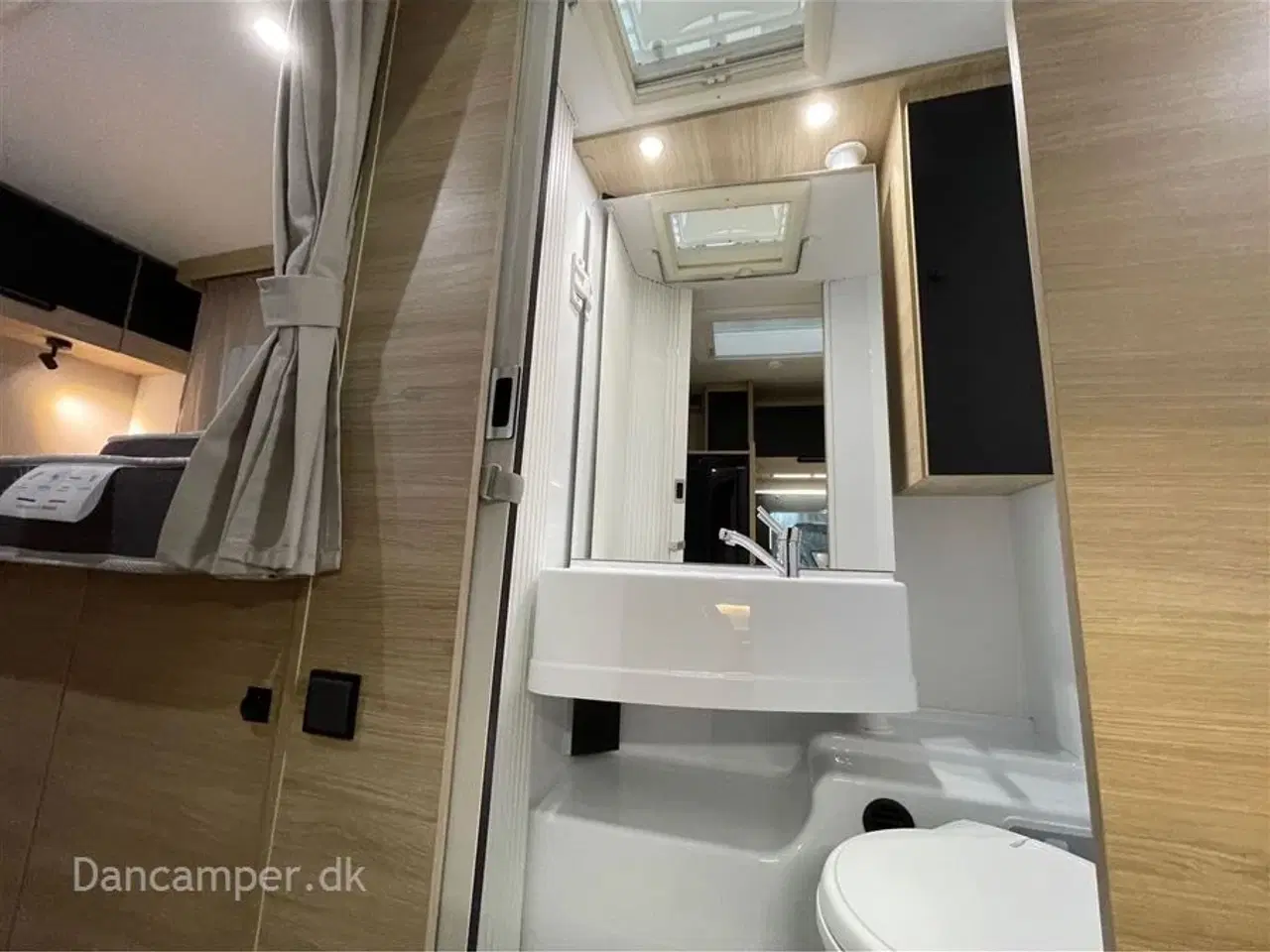 Billede 23 - 2026 - Chausson Titanium 627 Enkeltsenge + hæve-/sænkeseng, 5 selepladser, 4 sovepladser med mulighed for 5, 165Hk Aut, 8-trin aut.
