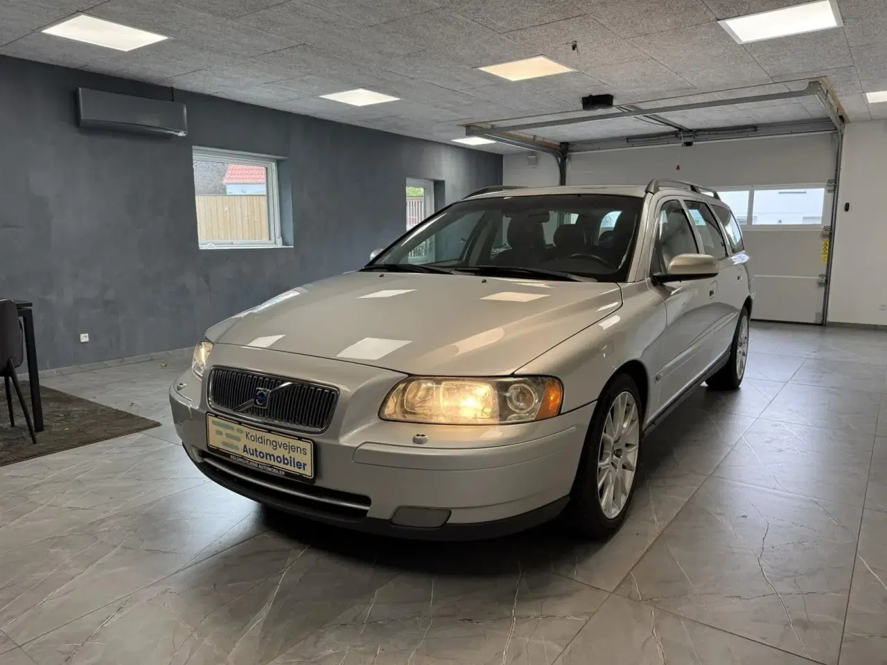 Billede 2 - Volvo V70 2,4 D5 Momentum 185HK Stc Aut.
