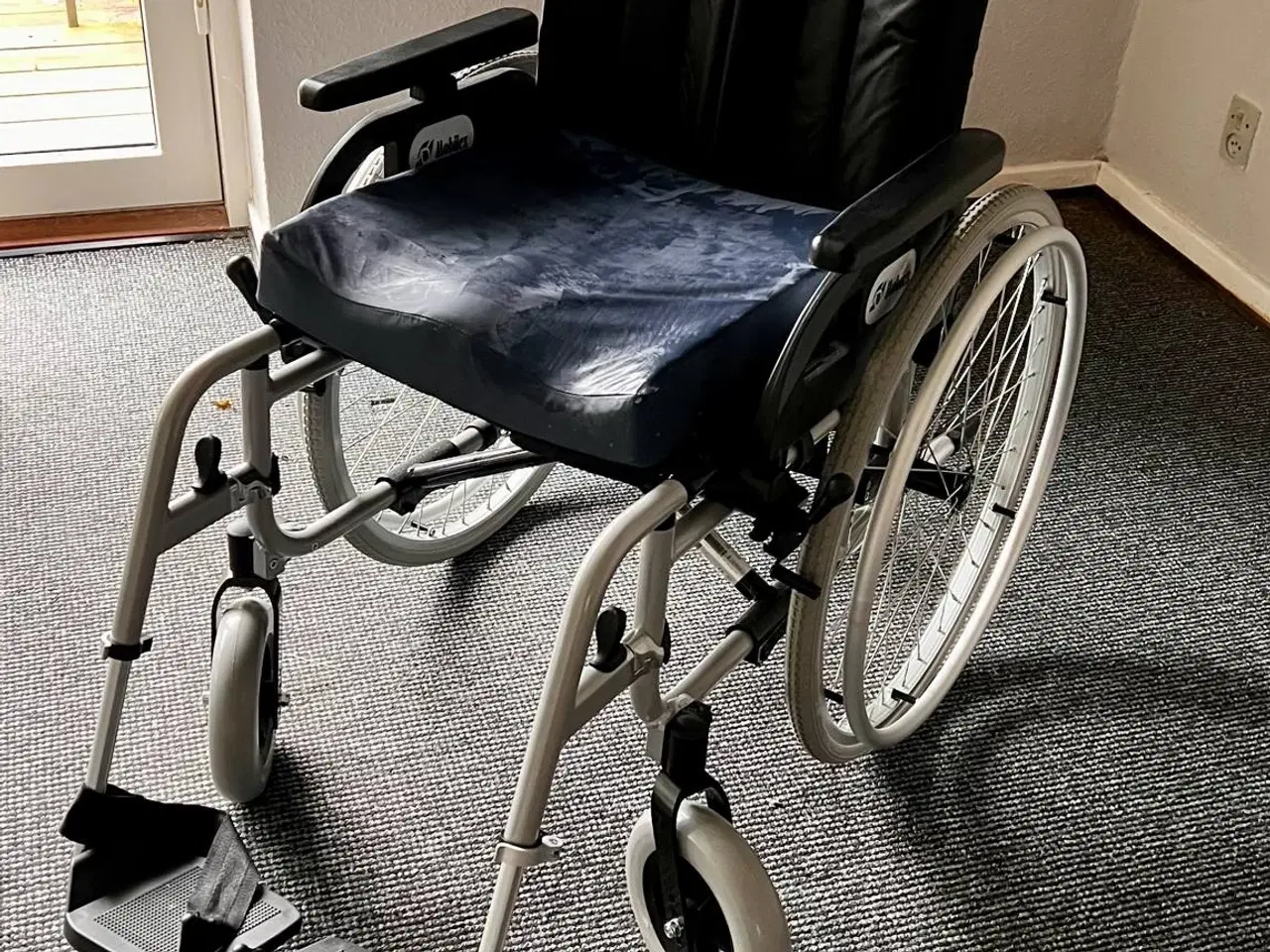 Billede 2 - Mobilex Barracuda” kørestol - Med 30 grader juster