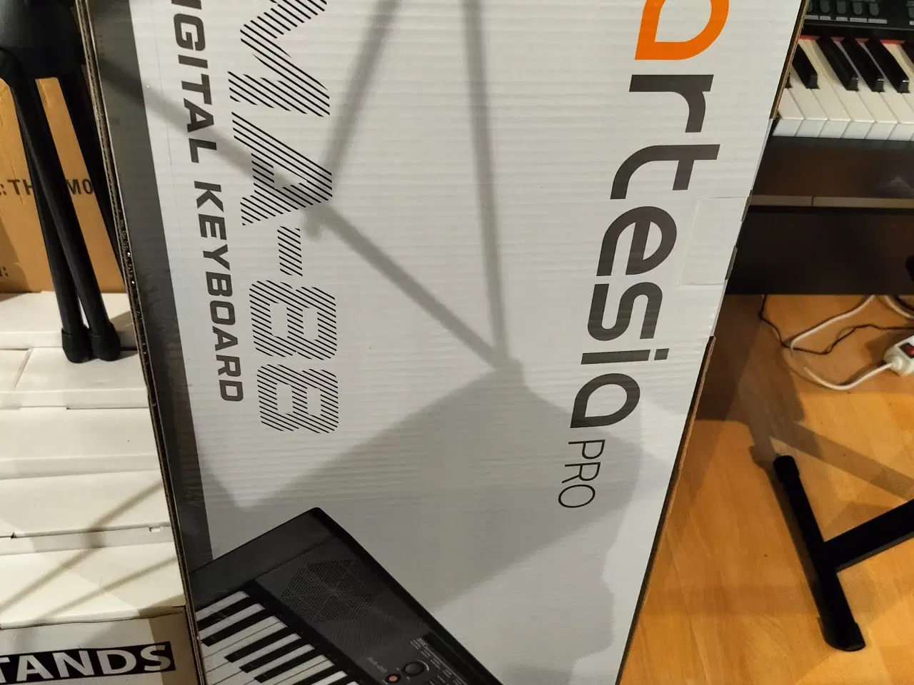 Billede 3 - Keyboard med semivægtede tangenter 